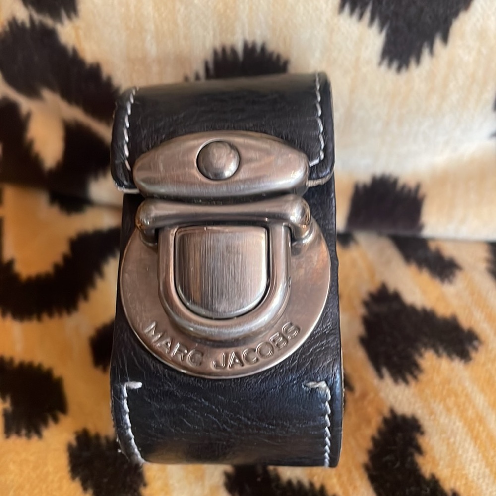 MARC JACOBS black leather cuff bracelet